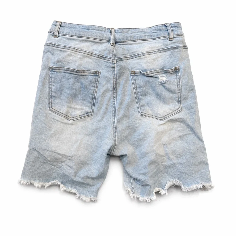 Fashion Nova High Rise Distressed Denim Shorts Light Wash Size M - Picture 2 of 3